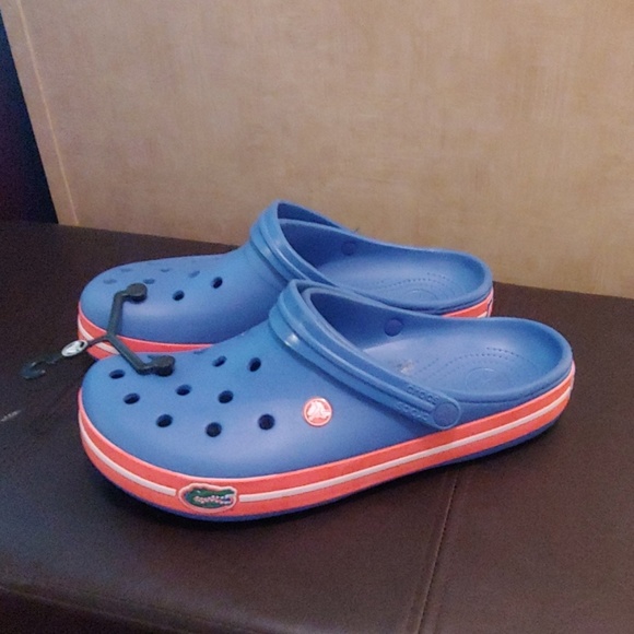 gator crocs shoes